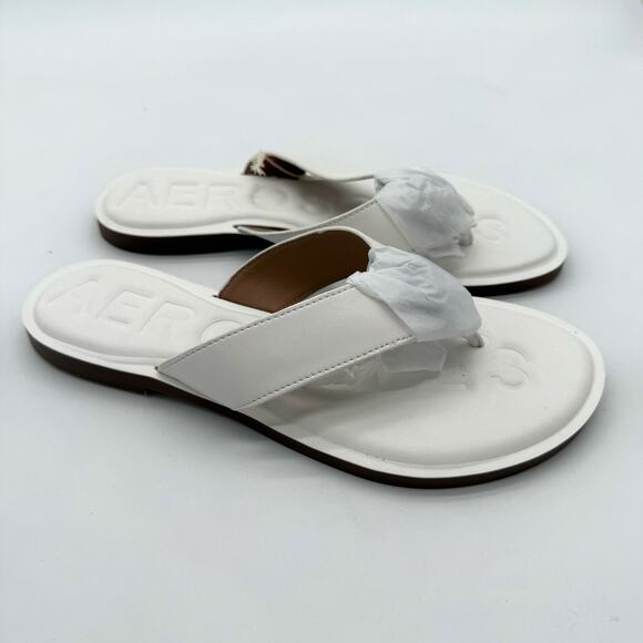 AEROSOLES Shoes - Aerosoles Galen Plush Flex Comfort White Faux Leather Sandals NWB 8